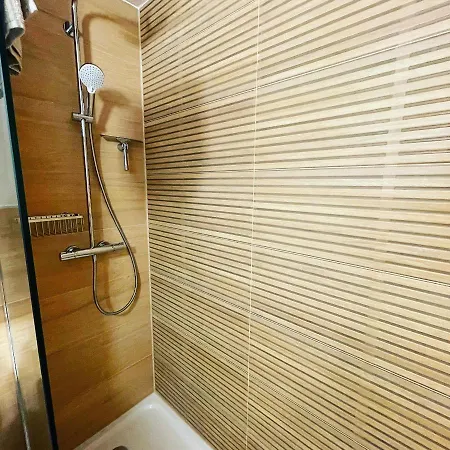 Kestel Ab 2 Naechte Appartamento